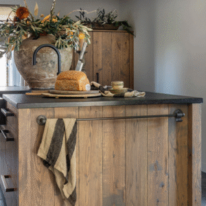 COMPLETE KEUKENSTANG MET 2 EINDSTEUNEN EN 3 HAKEN RUW METAAL (RM) 1000mm